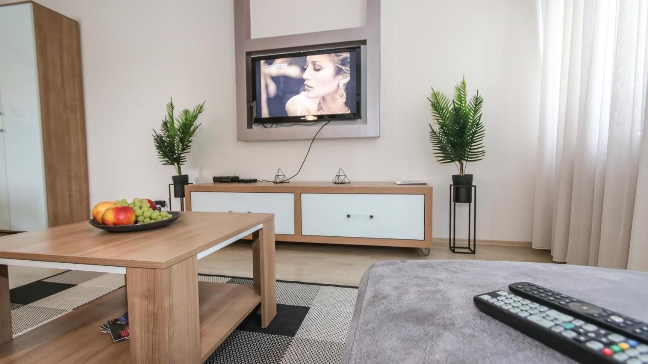 Delta City New Belgrade Apartment Free Public Parking Exteriör bild
