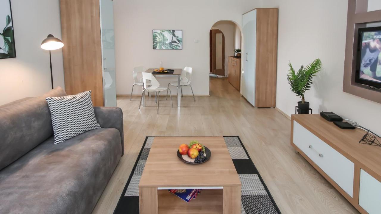 Delta City New Belgrade Apartment Free Public Parking Exteriör bild